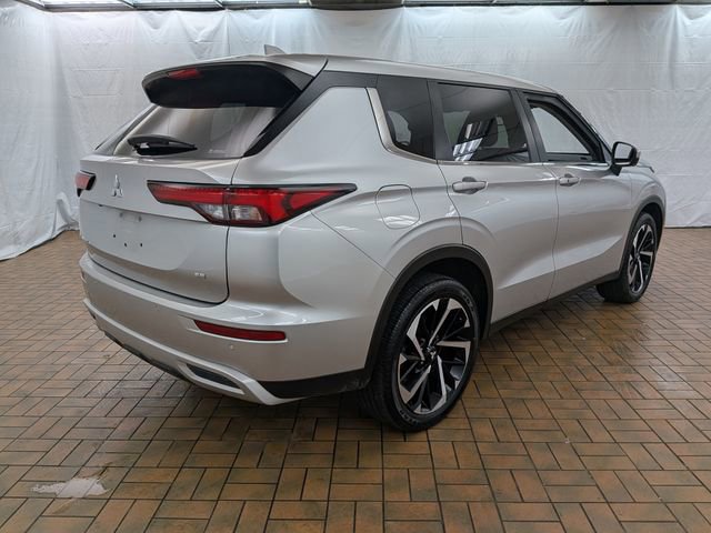 Used 2024 Mitsubishi Outlander SE image 5