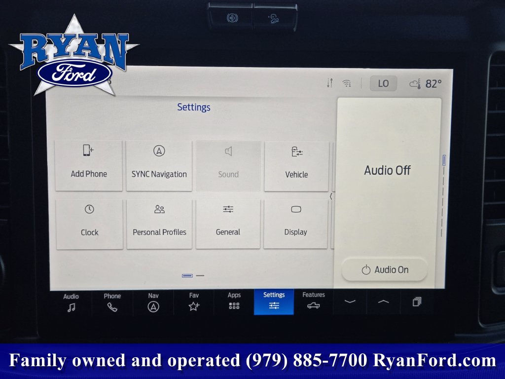 Certified 2025 Ford F250 Platinum w/ FX4 Off-Road Package AWD/4WD image 12