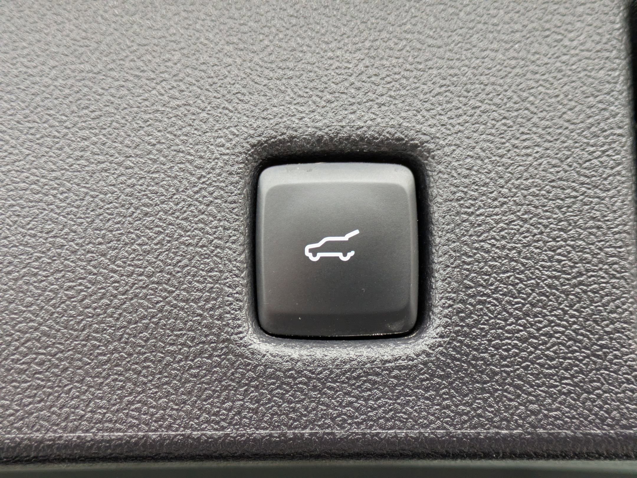 Certified 2025 Ford Escape ST-Line Select AWD/4WD image 19