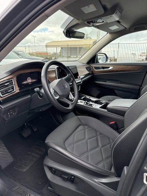 Used 2024 Volkswagen Atlas SE image 8