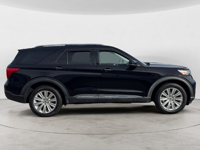 Certified 2022 Ford Explorer Limited w/ Limited Technology Package AWD/4WD image 4