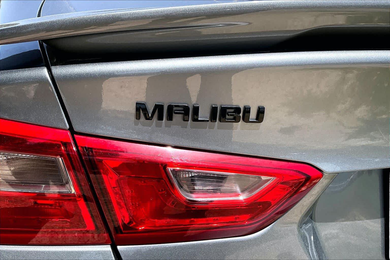 Used 2025 Chevrolet Malibu RS FWD image 12