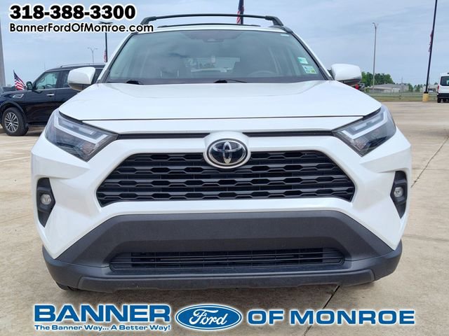 Used 2023 Toyota RAV4 XLE Premium FWD image 8