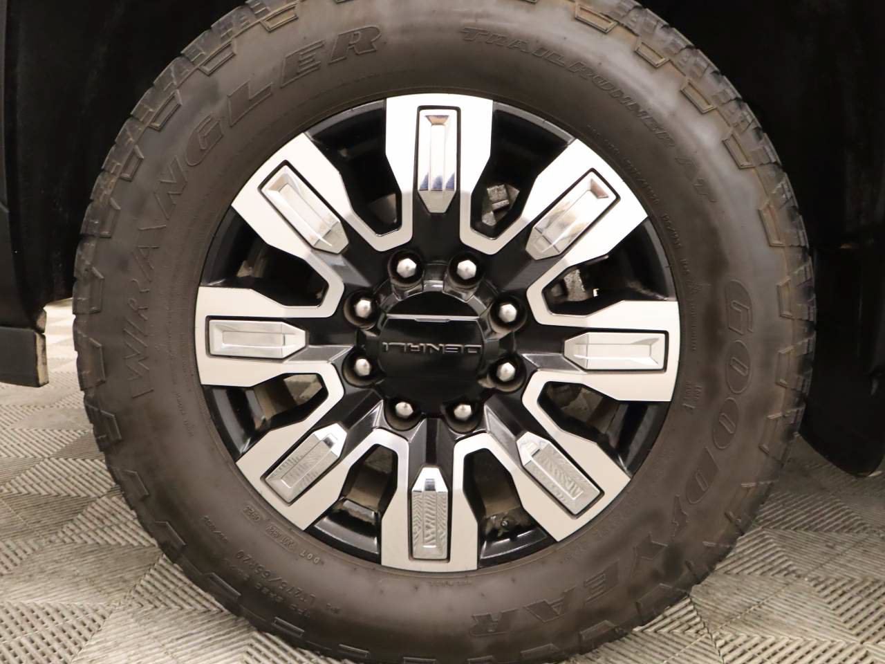 Used 2024 GMC Sierra 3500 Denali w/ Denali Reserve Package AWD/4WD image 6