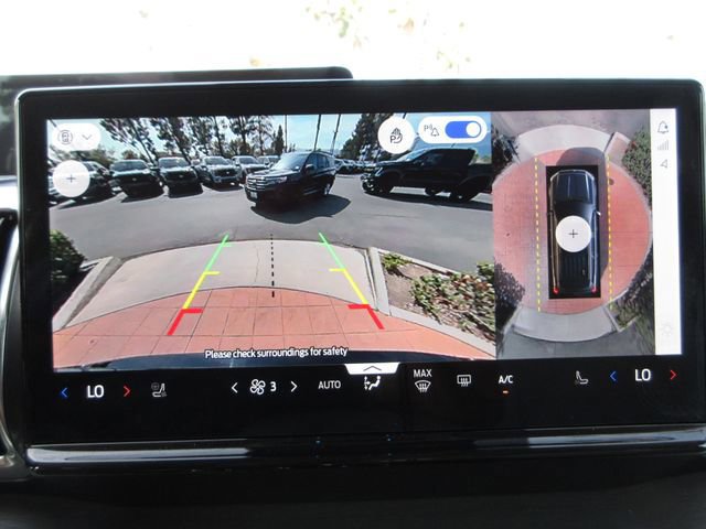 Certified 2025 Ford Expedition Max Platinum image 17