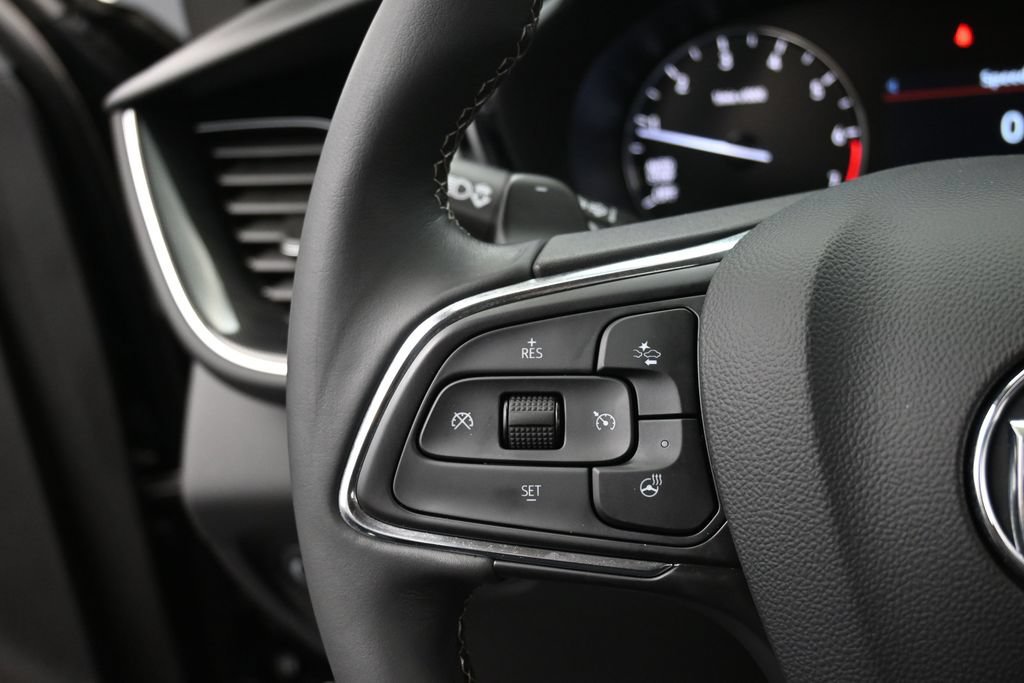 Used 2022 Buick Envision Preferred FWD image 2