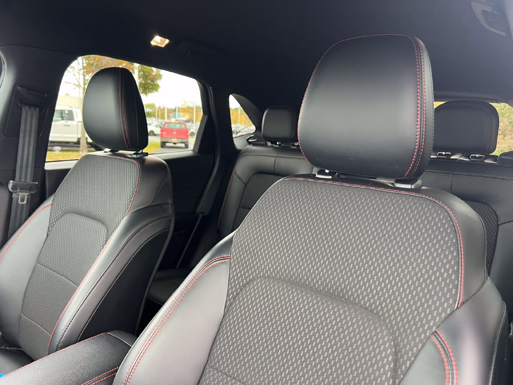 Certified 2023 Ford Escape ST-Line AWD/4WD image 12