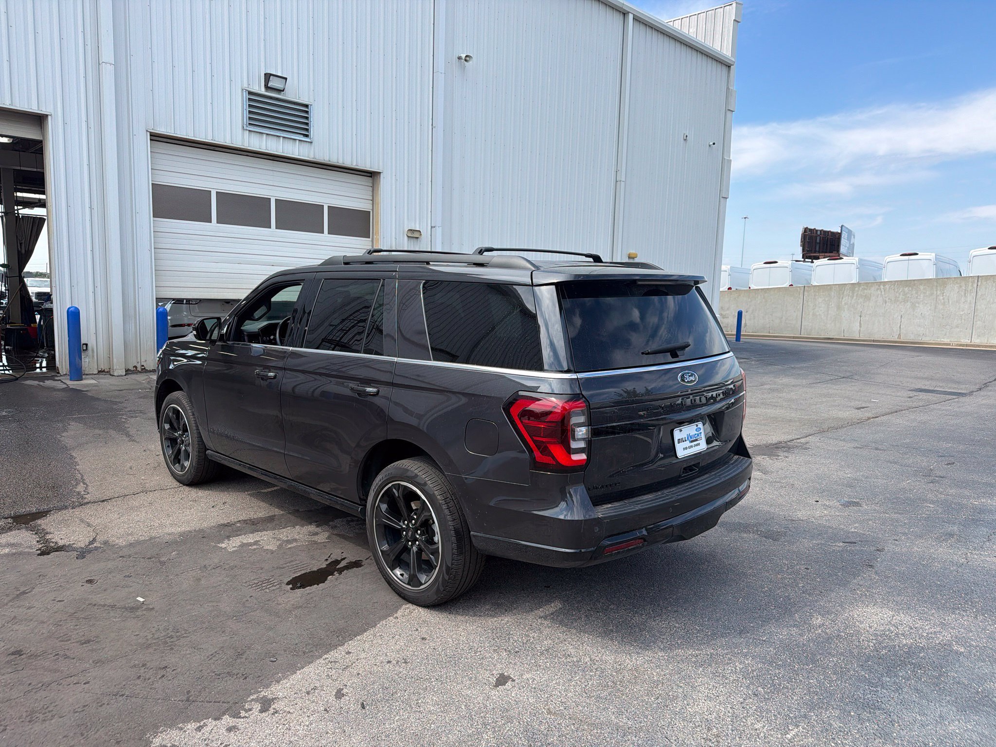 Certified 2024 Ford Expedition Limited AWD/4WD image 2