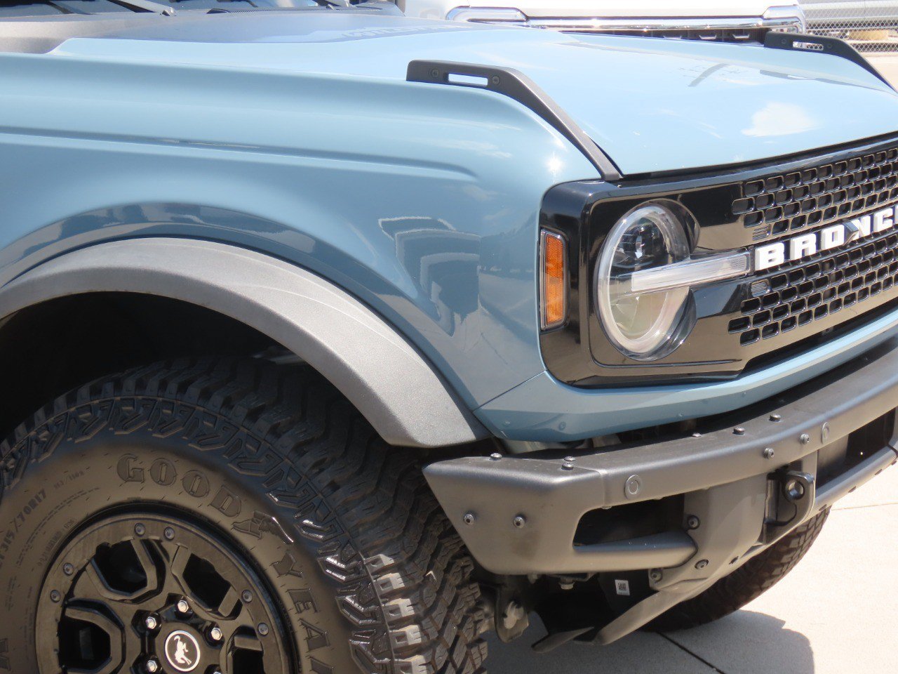 Certified 2022 Ford Bronco Wildtrak AWD/4WD image 5