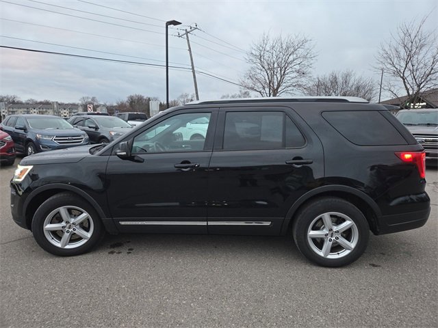 Certified 2018 Ford Explorer XLT w/ Equipment Group 202A image 12