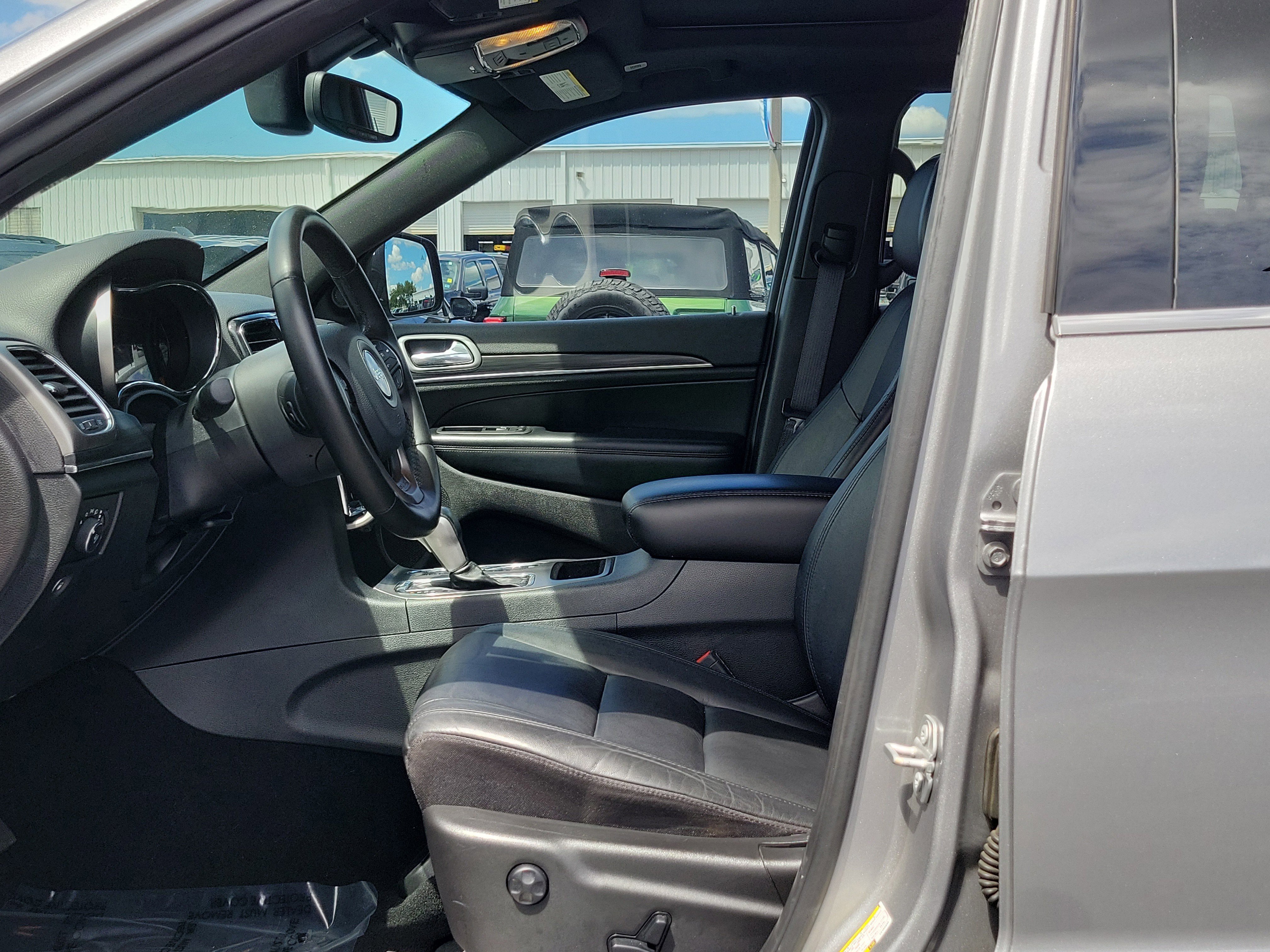 Used 2020 Jeep Grand Cherokee Limited RWD image 20