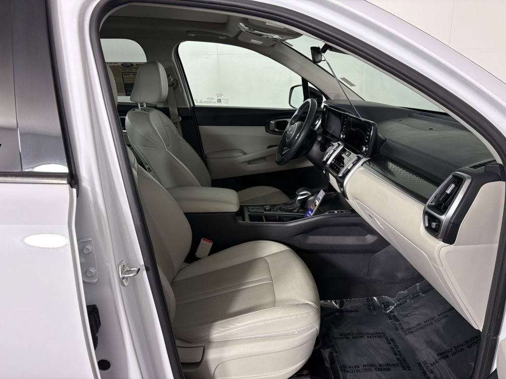 Used 2023 Kia Sorento S w/ Panoramic Sunroof Package image 36