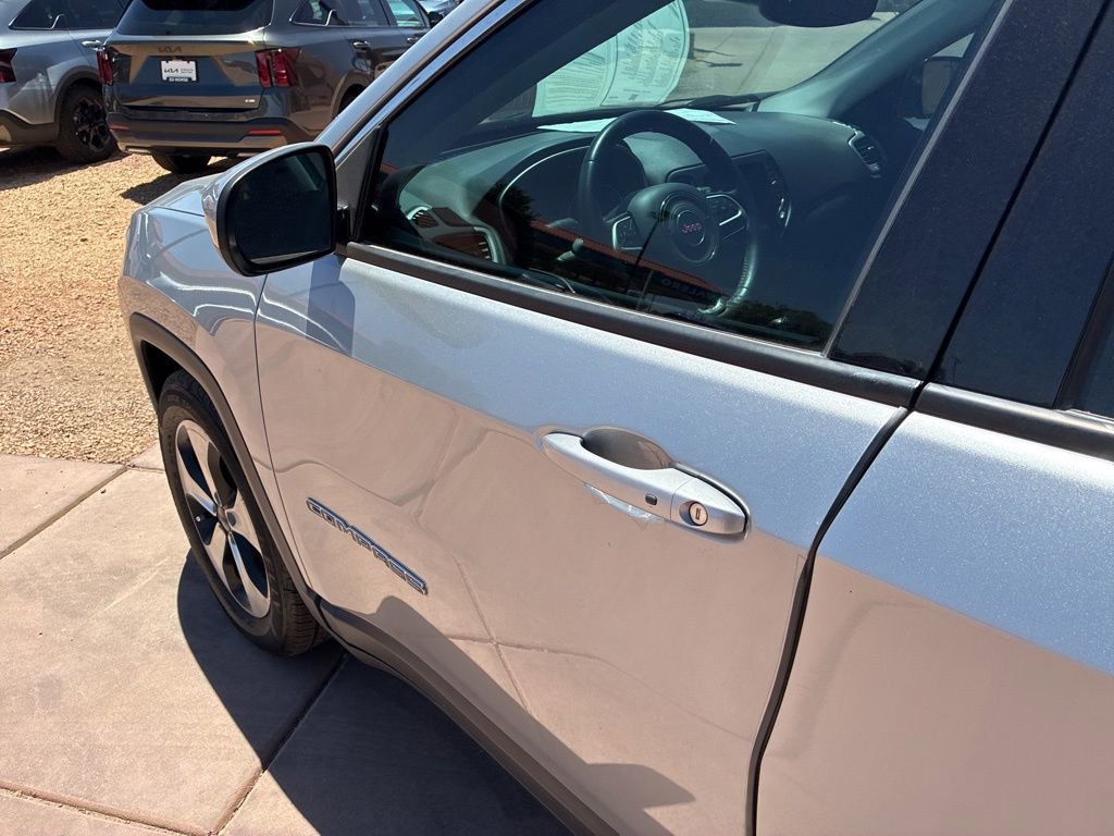 Used 2019 Jeep Compass Latitude w/ Popular Equipment Group FWD image 18