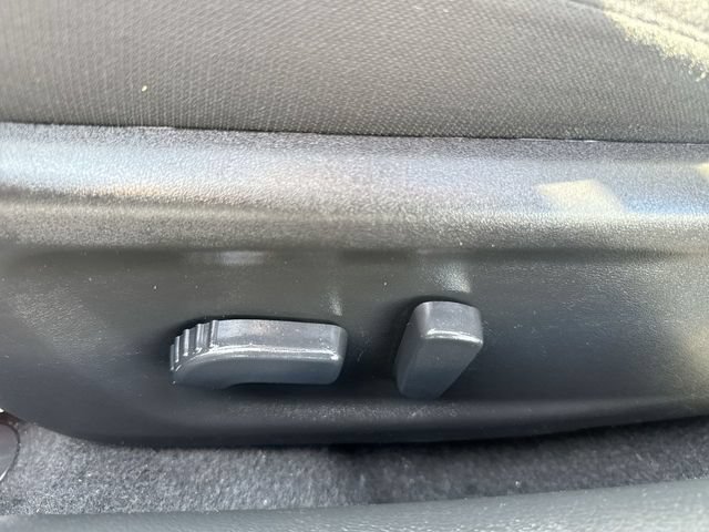 Used 2025 Nissan Altima 2.5 SV FWD image 12