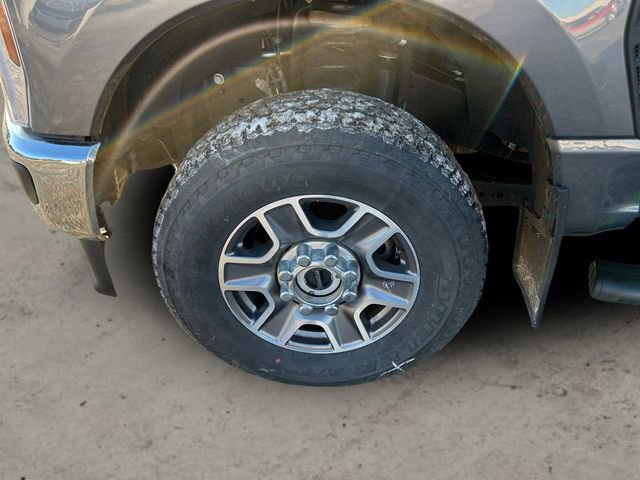 Certified 2025 Ford F350 Lariat w/ FX4 Off-Road Package image 14