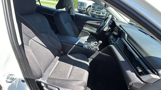 Used 2025 Toyota Camry LE FWD image 11