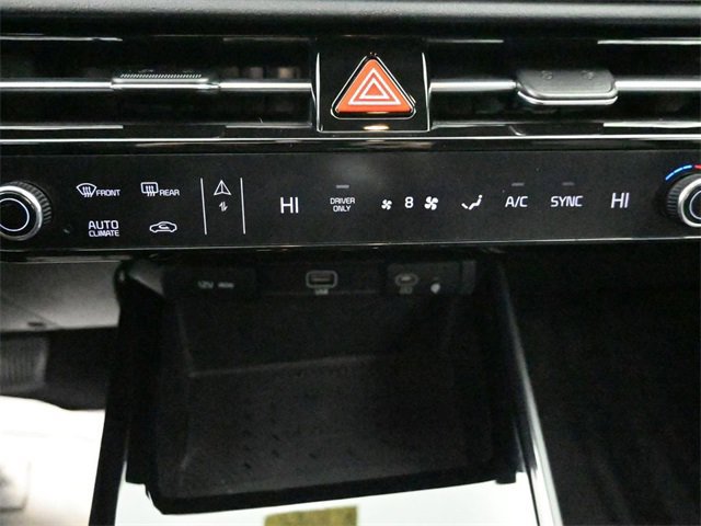 Used 2024 Kia Niro EX image 34