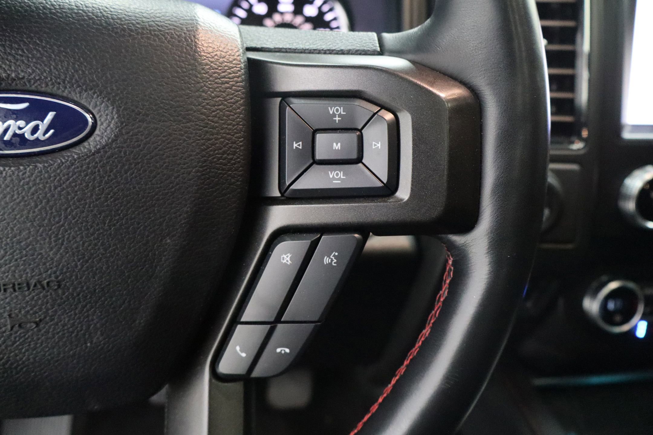 Certified 2020 Ford Expedition Limited image 17