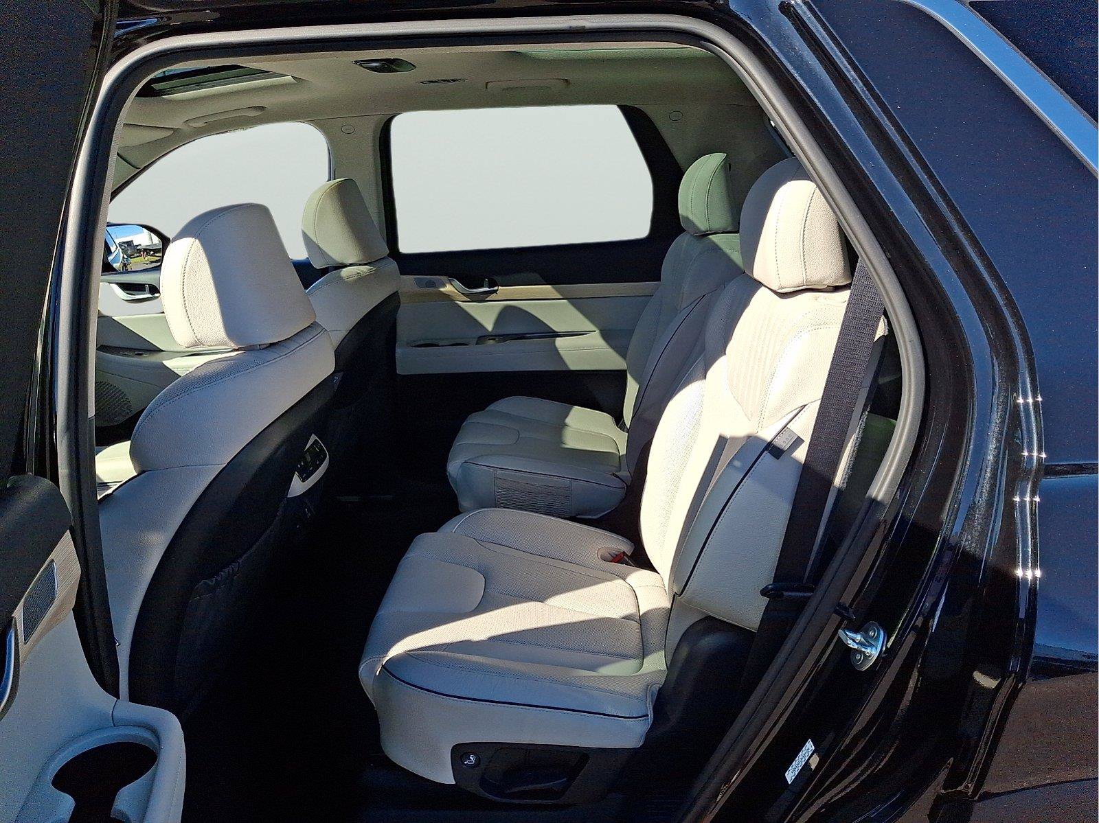 Used 2024 Hyundai Palisade Limited AWD/4WD image 8