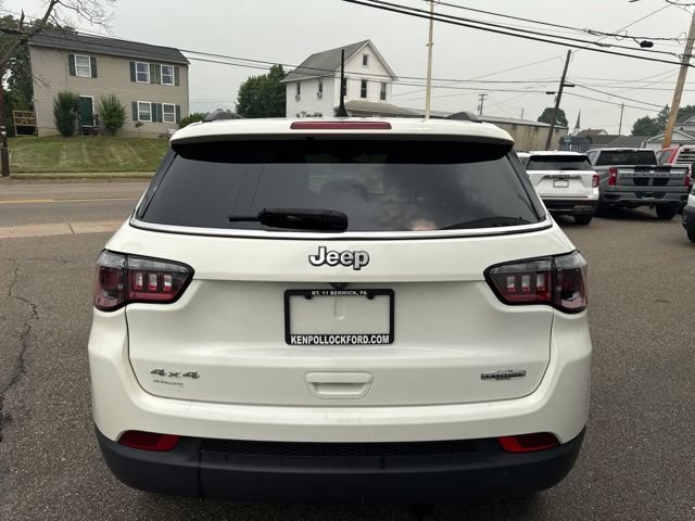 Used 2021 Jeep Compass Latitude w/ Sun and Sound Group AWD/4WD image 7