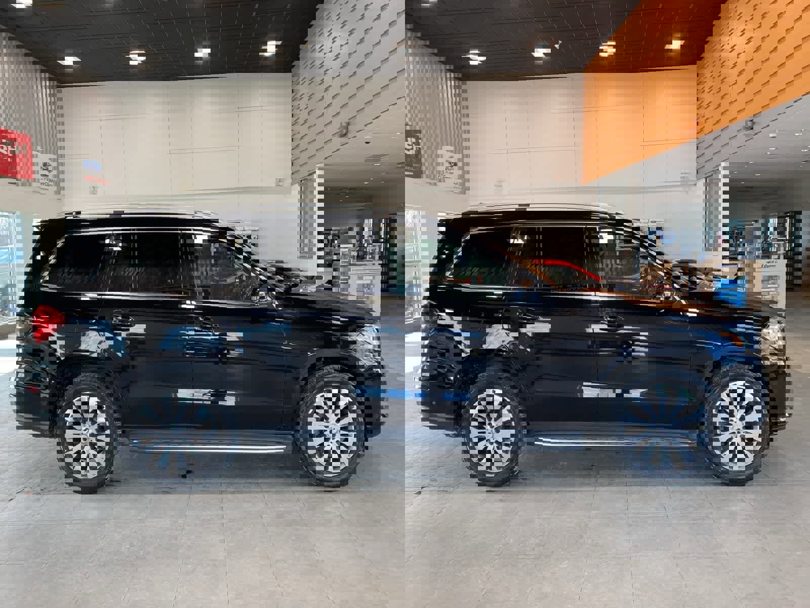 Used 2017 Mercedes-Benz GLS 450 4MATIC image 6