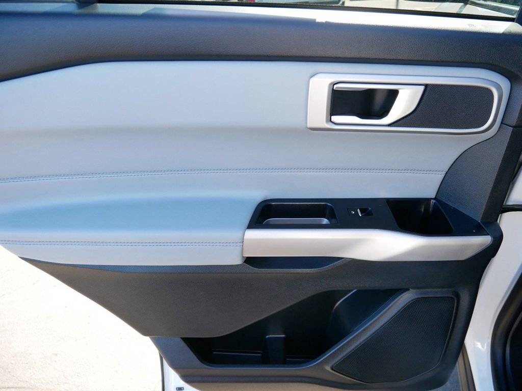 Certified 2023 Ford Explorer XLT w/ Equipment Group 202A image 13