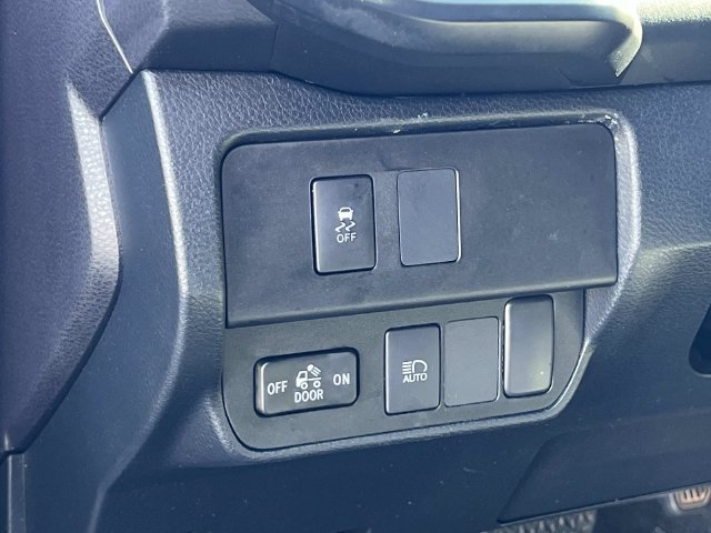 Used 2020 Toyota Tacoma SR AWD/4WD image 15