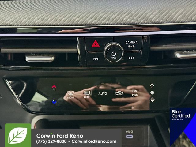 Used 2025 Nissan Kicks SR image 19