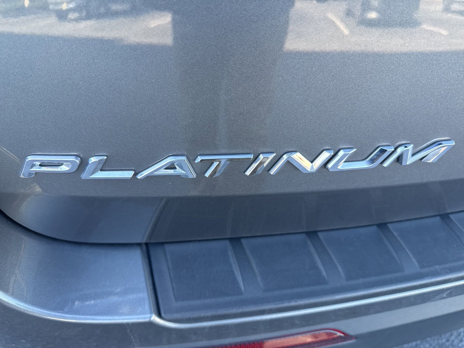 Certified 2025 Ford Explorer Platinum w/ LUX Leather Package image 13