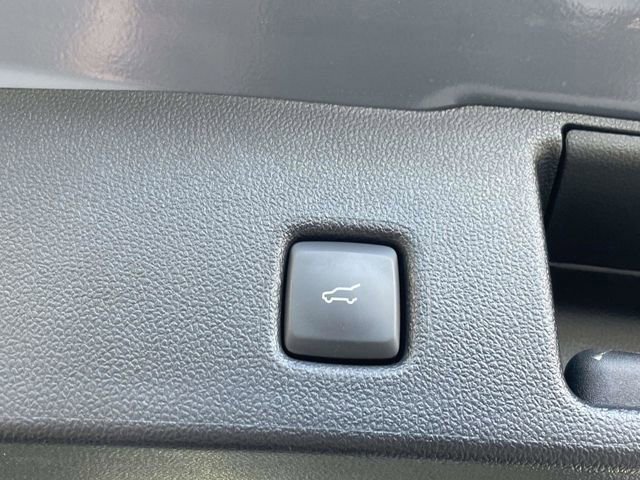 Certified 2025 Ford Escape ST-Line w/ Cold Weather Package image 26