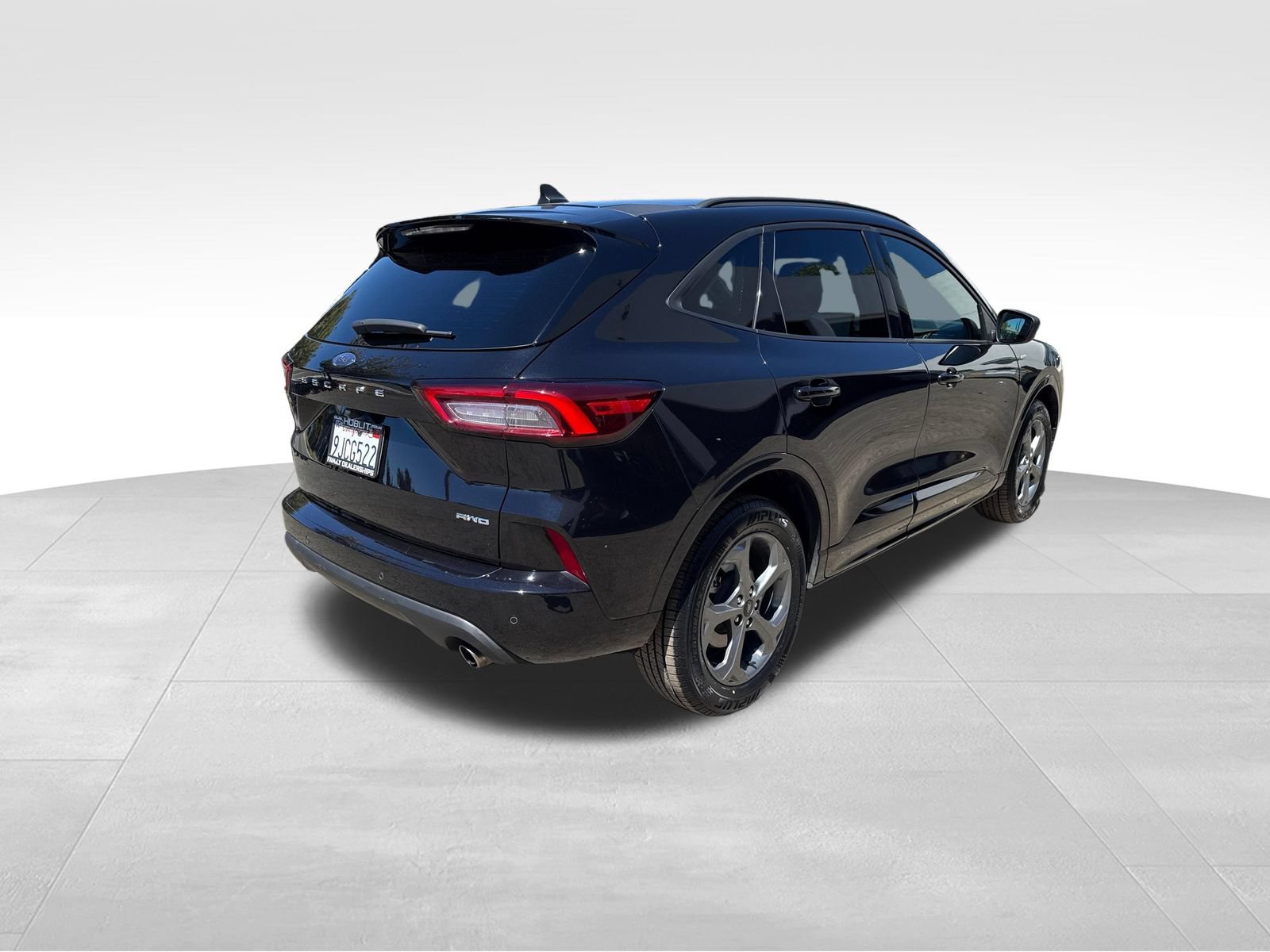 Certified 2023 Ford Escape ST-Line w/ Tech Pack #1 AWD/4WD image 5