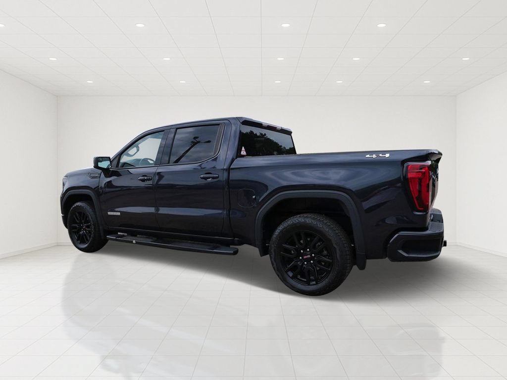 Used 2022 GMC Sierra 1500 Elevation w/ LPO, Elevation Black Package AWD/4WD image 4