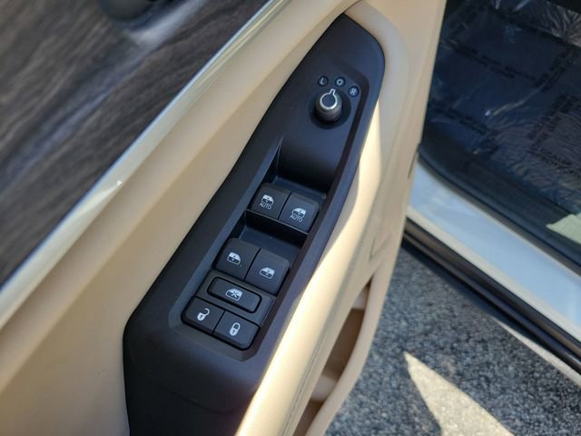 Used 2021 Jeep Grand Cherokee L Limited RWD image 23