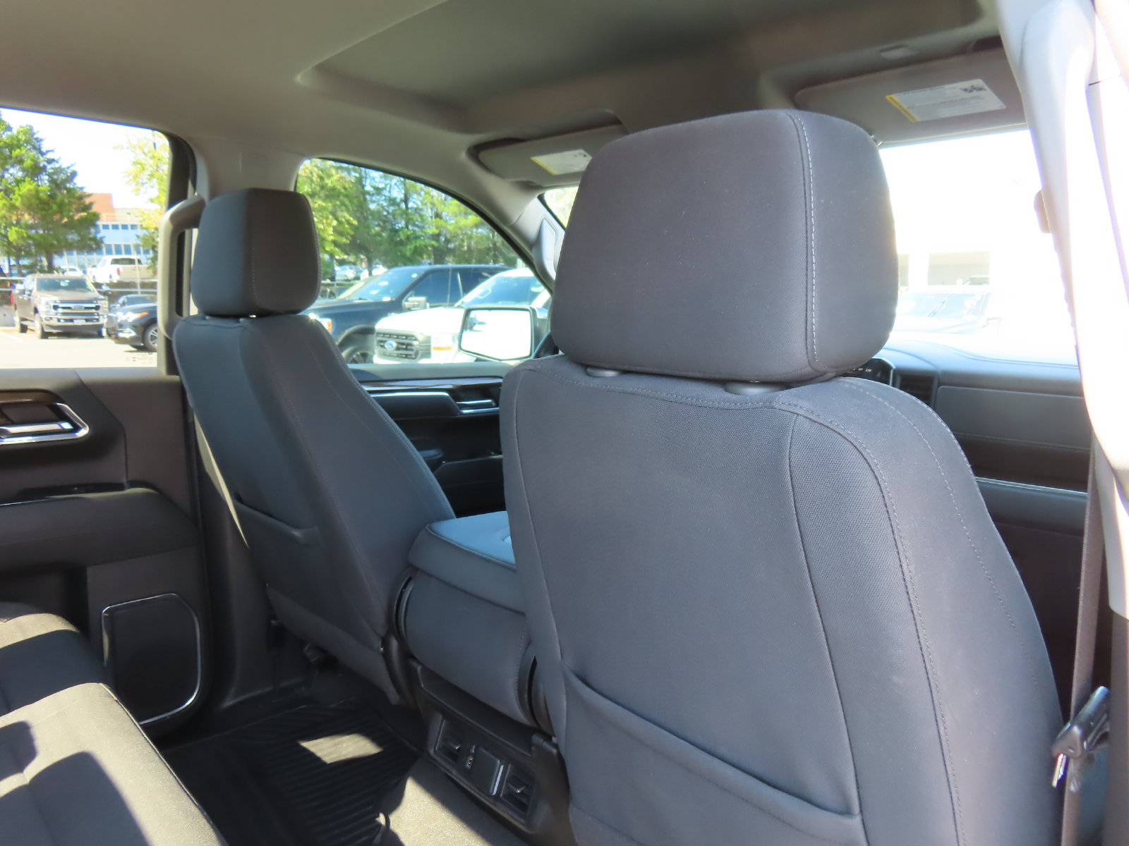 Used 2024 Chevrolet Silverado 1500 LT AWD/4WD image 34