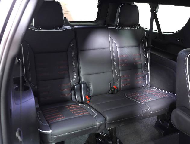 Used 2025 GMC Yukon XL AT4 Ultimate image 11