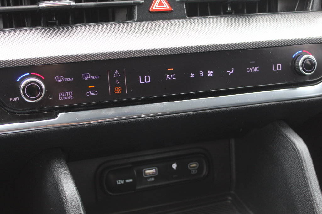 Used 2023 Kia Sportage SX FWD image 14