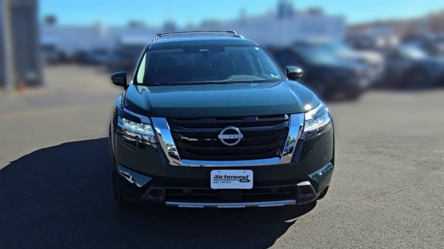 Used 2024 Nissan Pathfinder SL AWD/4WD image 4