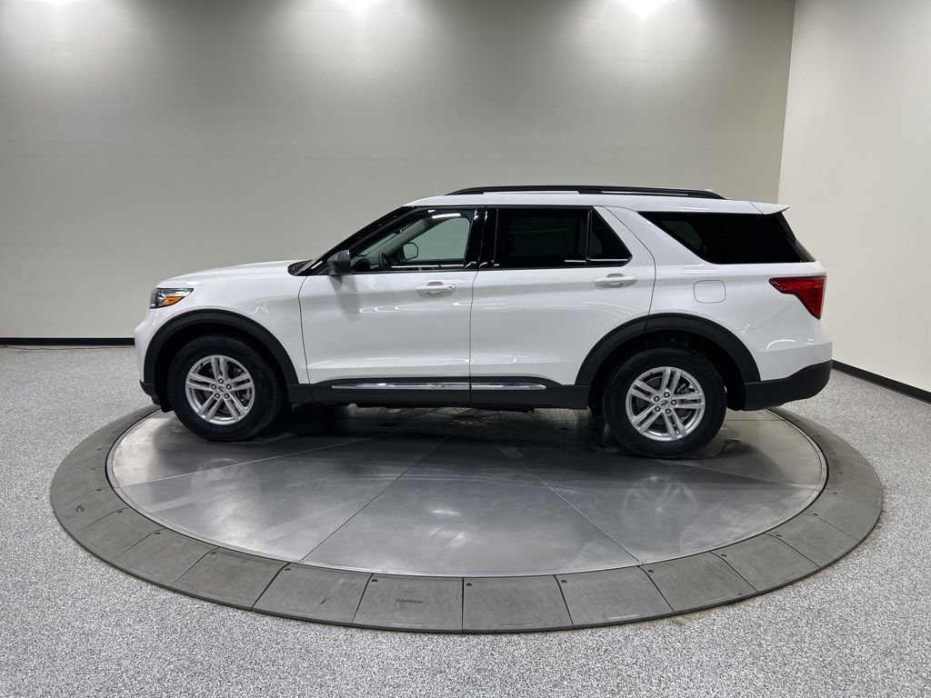 Certified 2024 Ford Explorer XLT w/ Equipment Group 202A AWD/4WD image 10