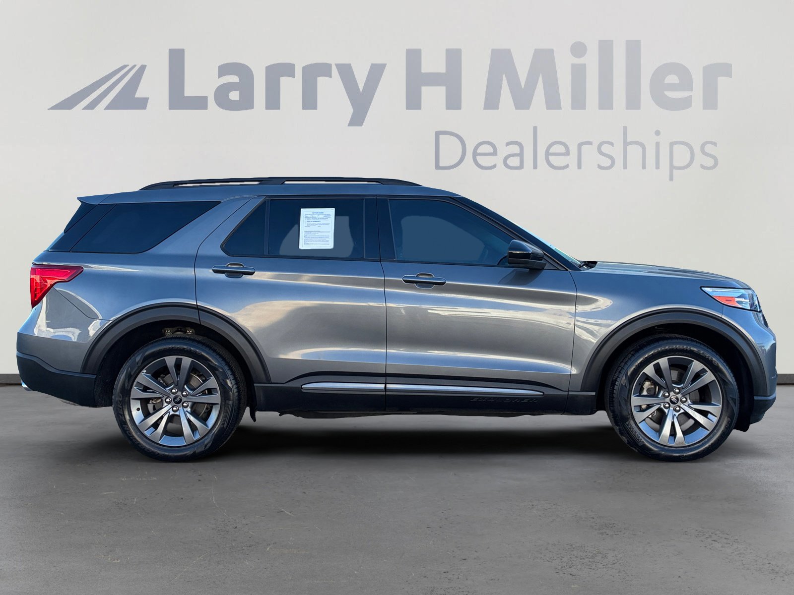 Certified 2023 Ford Explorer XLT w/ Equipment Group 202A image 6