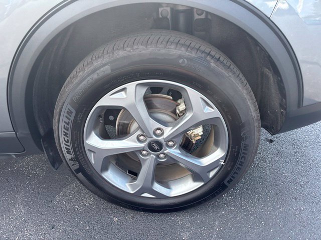 Certified 2026 Ford Escape ST-Line AWD/4WD image 11