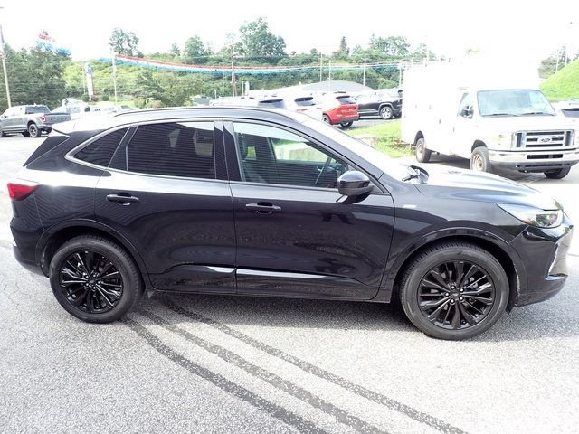 Certified 2023 Ford Escape ST-Line Elite AWD/4WD image 9