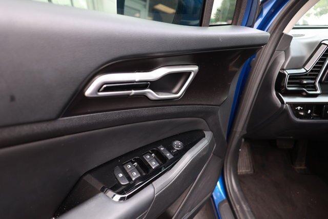 Used 2025 Kia Sportage EX AWD/4WD image 11