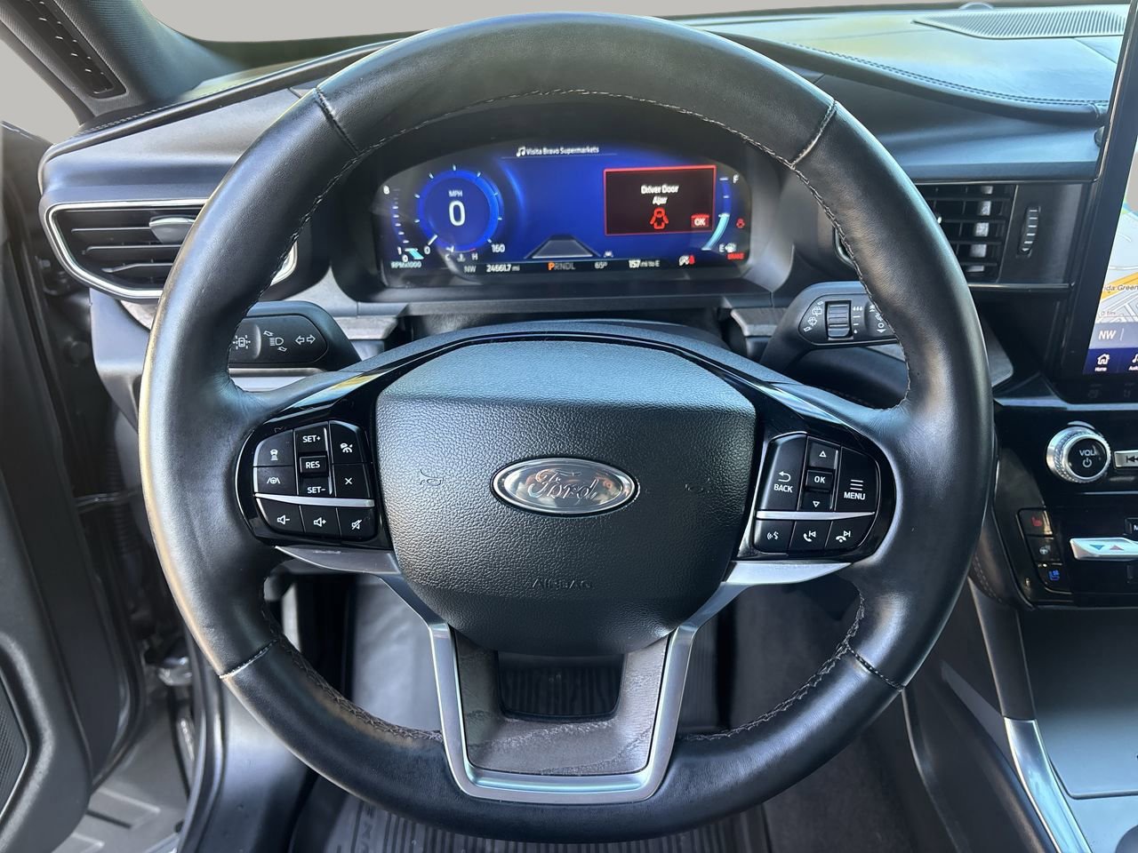 Certified 2023 Ford Explorer Platinum w/ Technology Package image 33