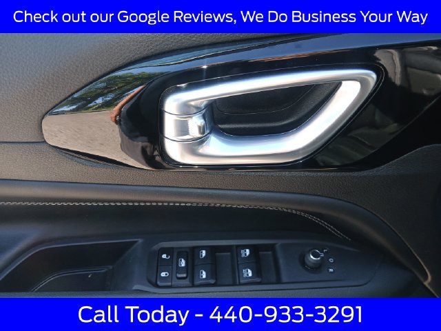 Used 2023 Jeep Compass Latitude AWD/4WD image 17