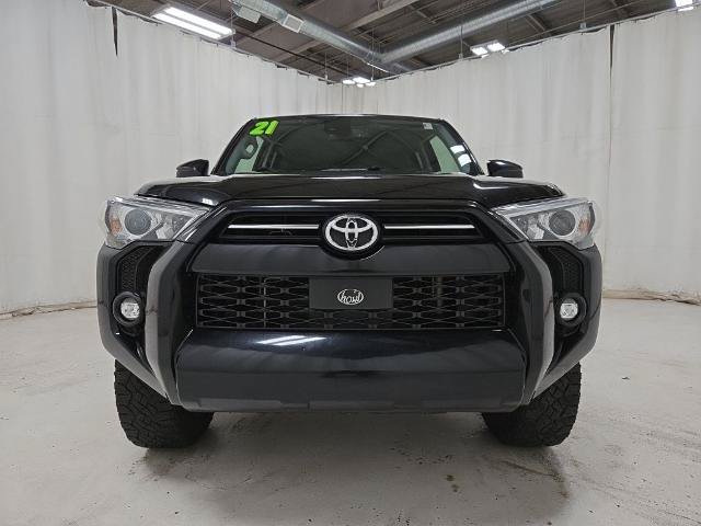 Used 2021 Toyota 4Runner SR5 AWD/4WD image 22