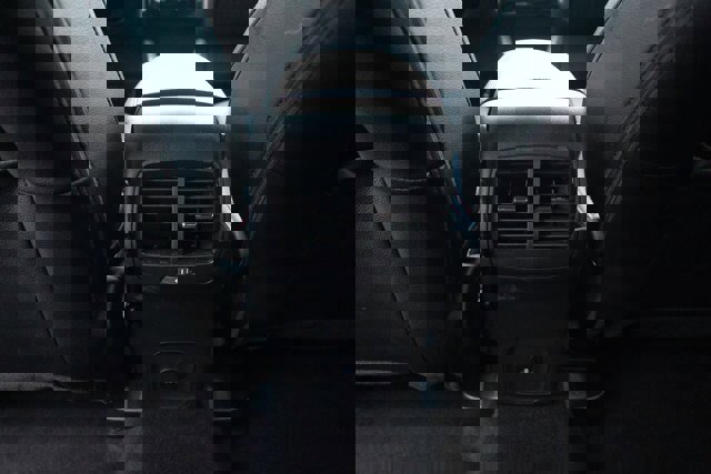 Certified 2025 Ford Escape ST-Line Elite w/ Premium Technology Package image 10