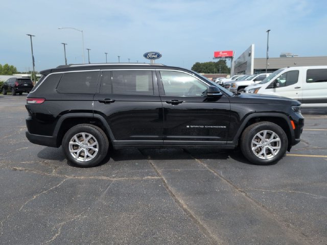 Used 2022 Jeep Grand Cherokee L Limited AWD/4WD image 8