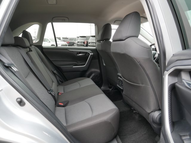 Used 2025 Toyota RAV4 XLE AWD/4WD image 18