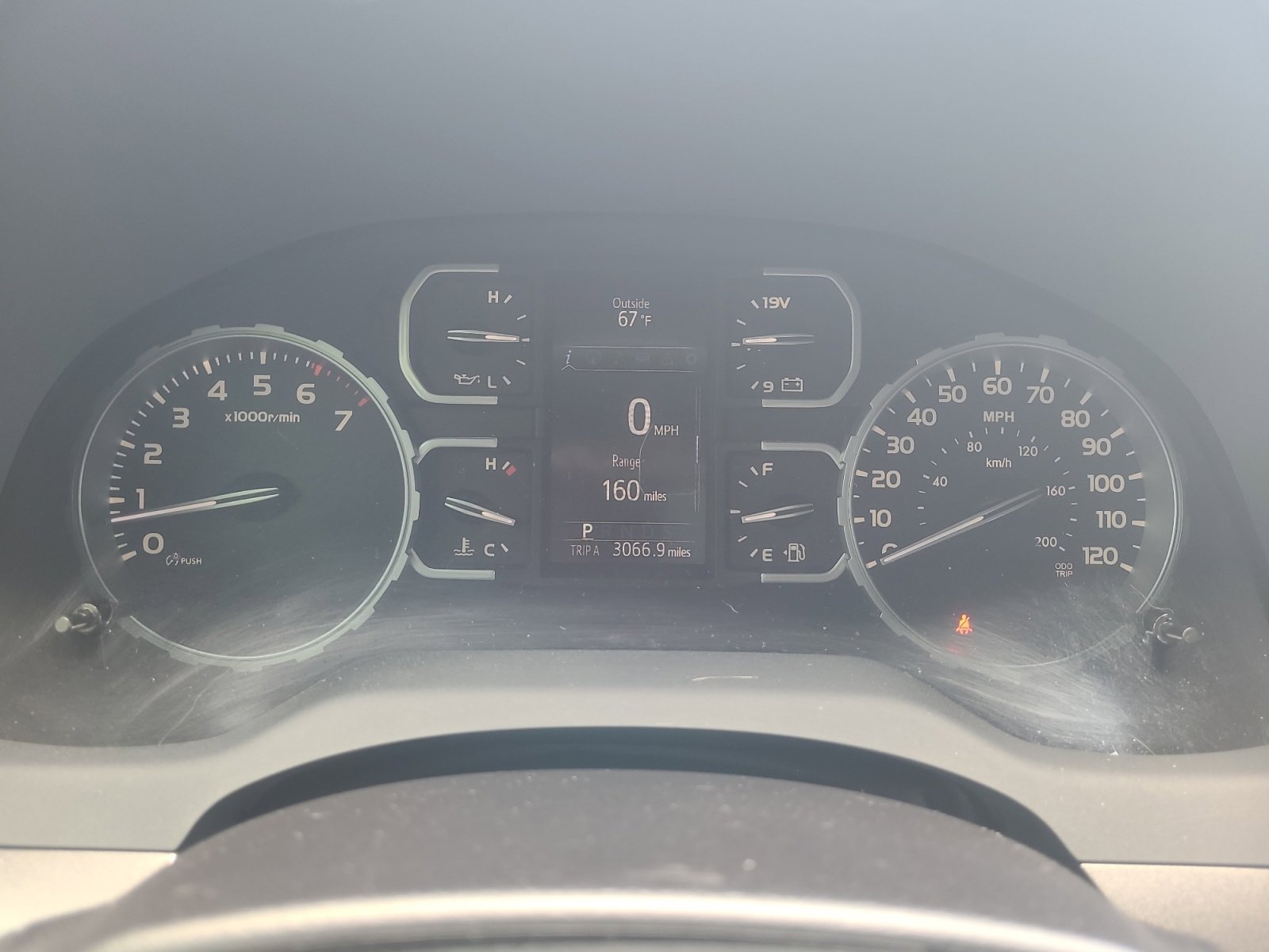 Used 2018 Toyota Tundra SR5 AWD/4WD image 11