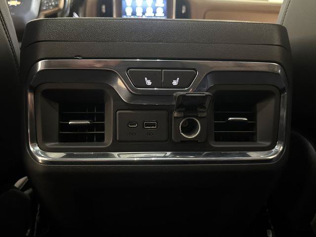 Used 2021 Chevrolet Silverado 1500 High Country w/ Technology Package RWD image 31
